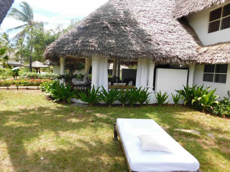 Holiday Home In Malindi Mambrui Exterior foto